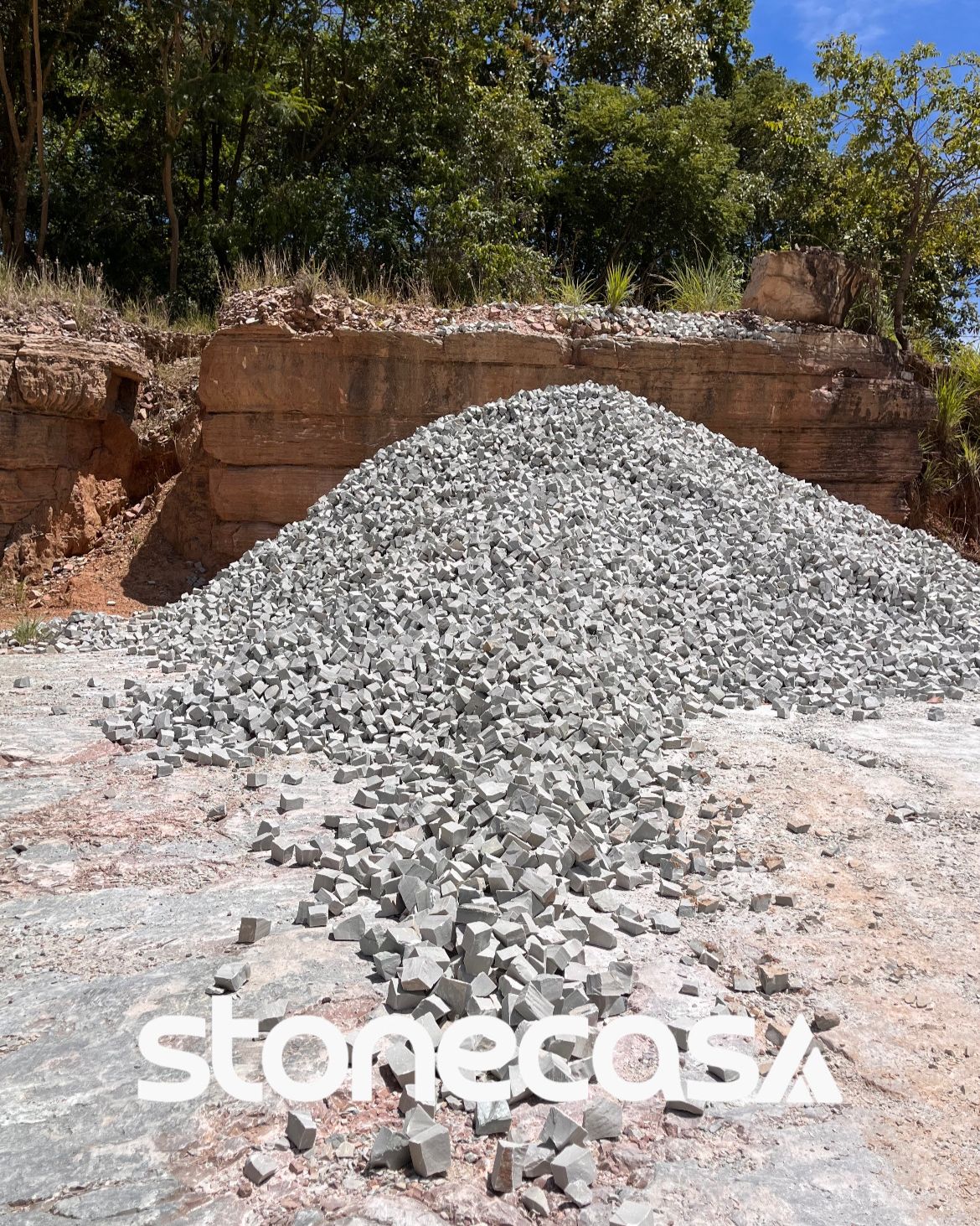 Calçada de Pedra Portuguesa Branca | Stone Casa calçada de pedra portuguesa branca mosaico português | Stone Casa